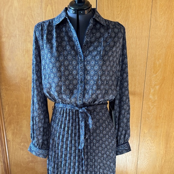 Max Studio Navy Patterned Long Sleeve Dress - NWT - Picture 8 of 10